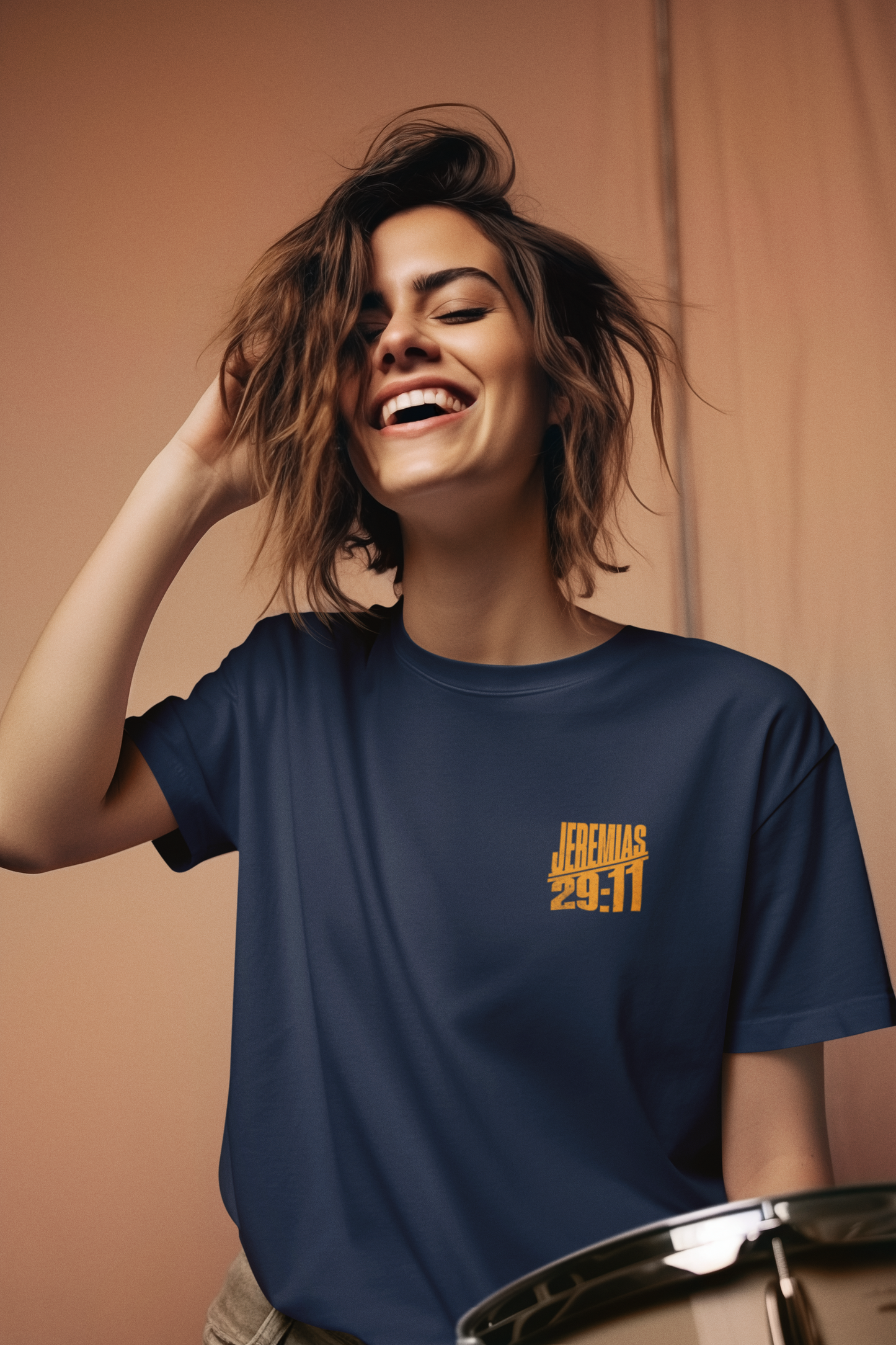 Rendirse No Es Opción Tee — Oversized Boxy Spanish Faith Graphic T-Shirt (Jeremías 29:11)